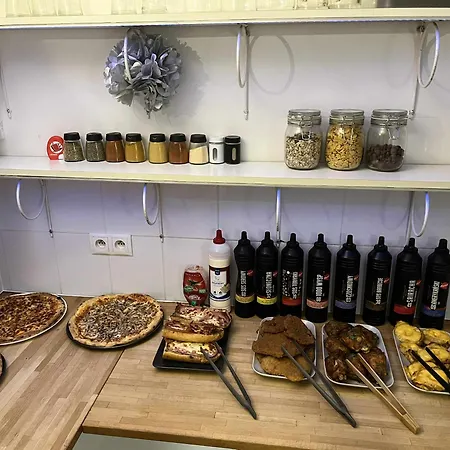 بيت شباب Greg&tom Party *