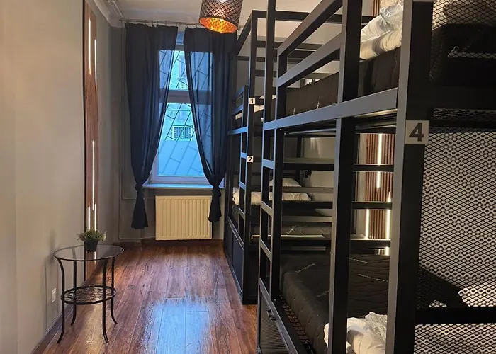 بيت شباب Greg&tom Party كراكوفيا