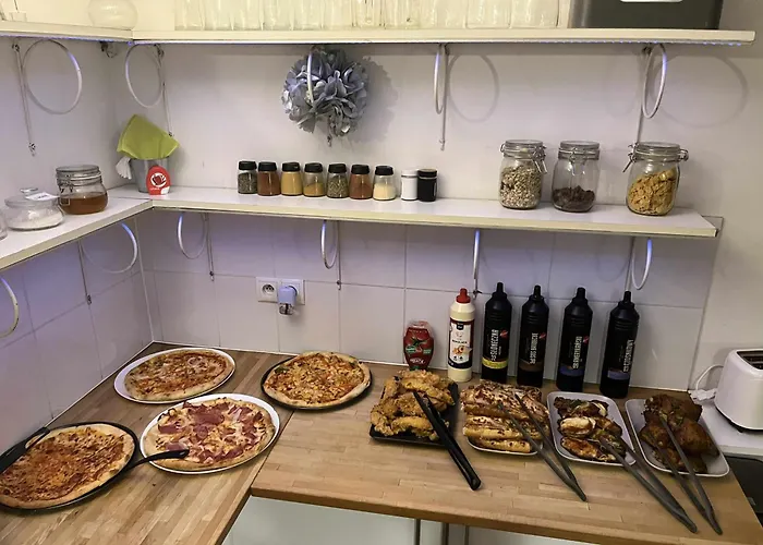 Greg&tom Party Ostello