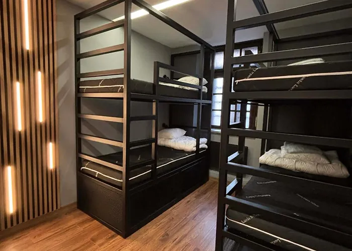 Ostello Greg&tom Party