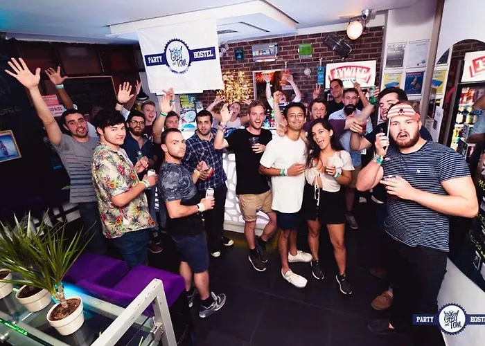 Ostello Greg&tom Party